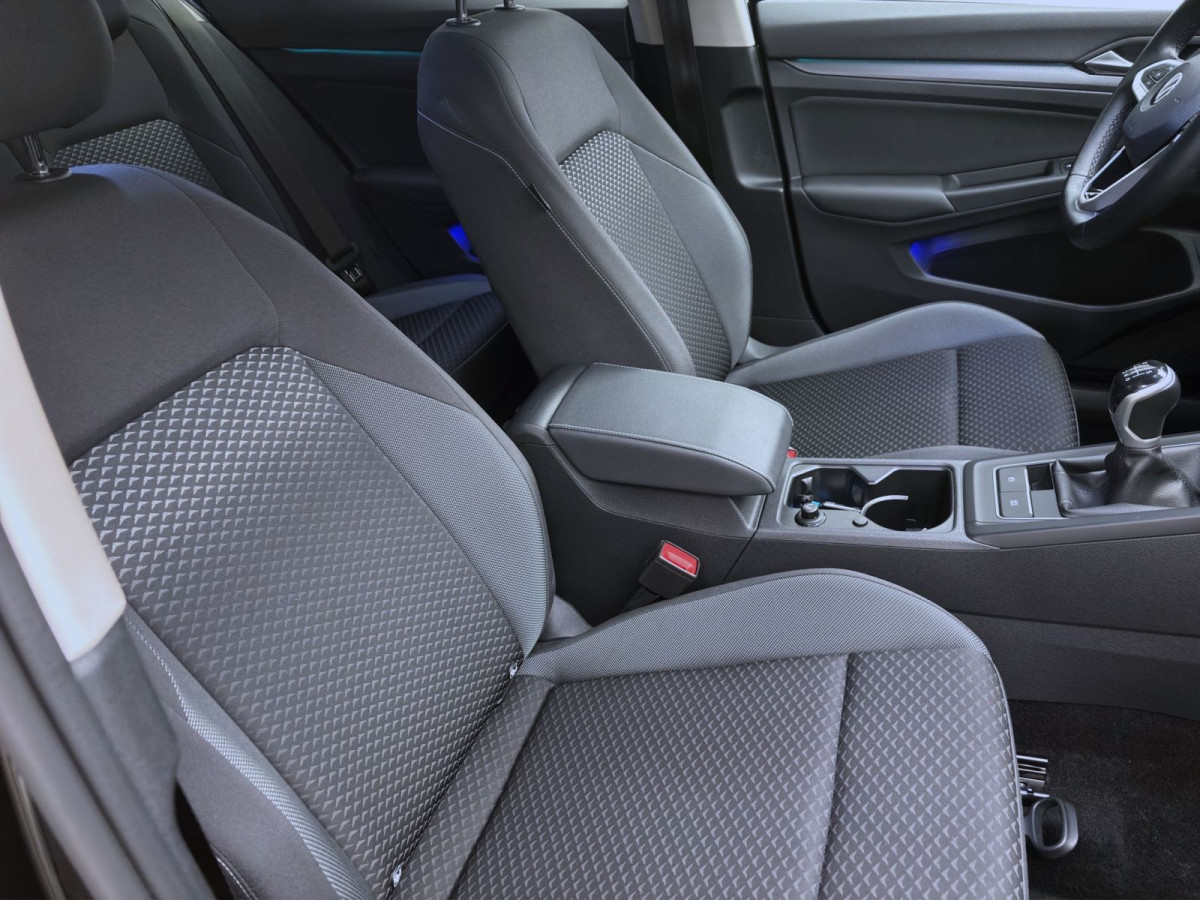 Thumb 15: Volkswagen Golf 1.5 TSI ACTIVE ACC PDC STDHZG NAVI MATRIX