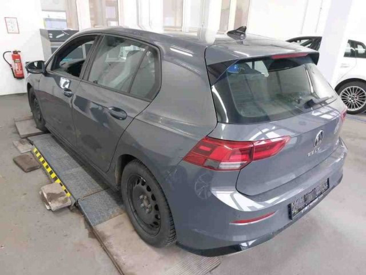 Thumb 1: Volkswagen Golf 1.5 eTSI DSG R-LINE NAVI PDC LED SITZHZG