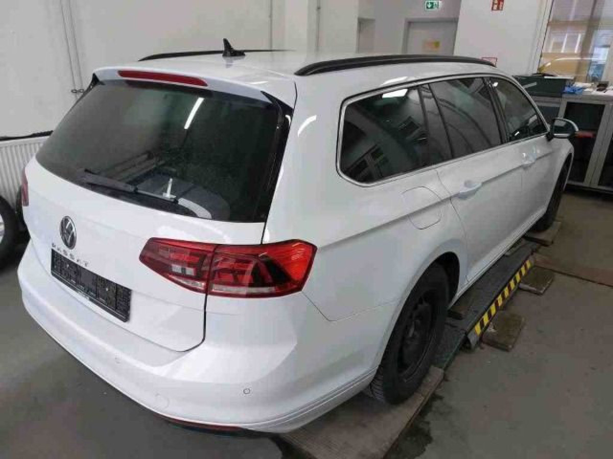 Thumb 1: Volkswagen Passat Variant 2.0 TDI DSG BUSINESS NAVI KAMERA KLIMA SHZG