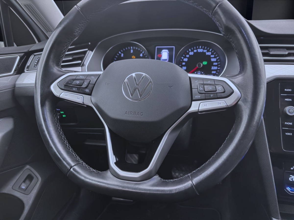 Thumb 11: Volkswagen Passat Variant 2.0 TDI DSG BUSINESS NAVI KAMERA KLIMA SHZG