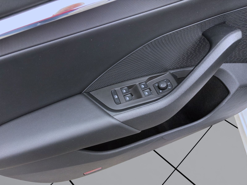 Bild 9: Škoda Octavia Combi 2.0 TDI DSG STYLE NAVI HuD PDC SITZHZG