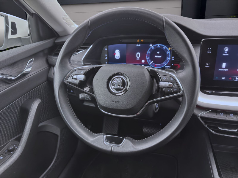 Bild 10: Škoda Octavia Combi 2.0 TDI DSG STYLE NAVI HuD PDC SITZHZG