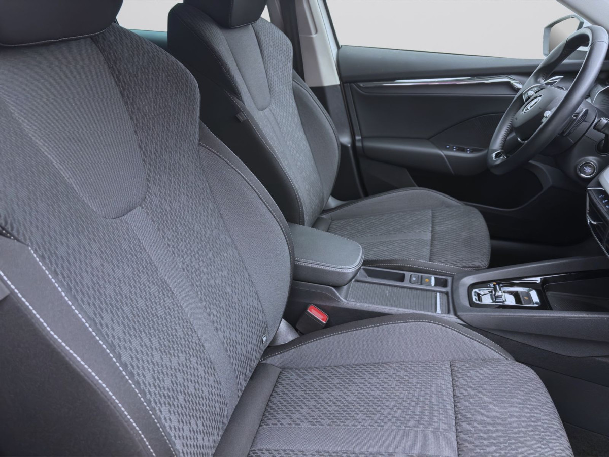 Thumb 15: Škoda Octavia Combi 2.0 TDI DSG STYLE NAVI HuD PDC SITZHZG