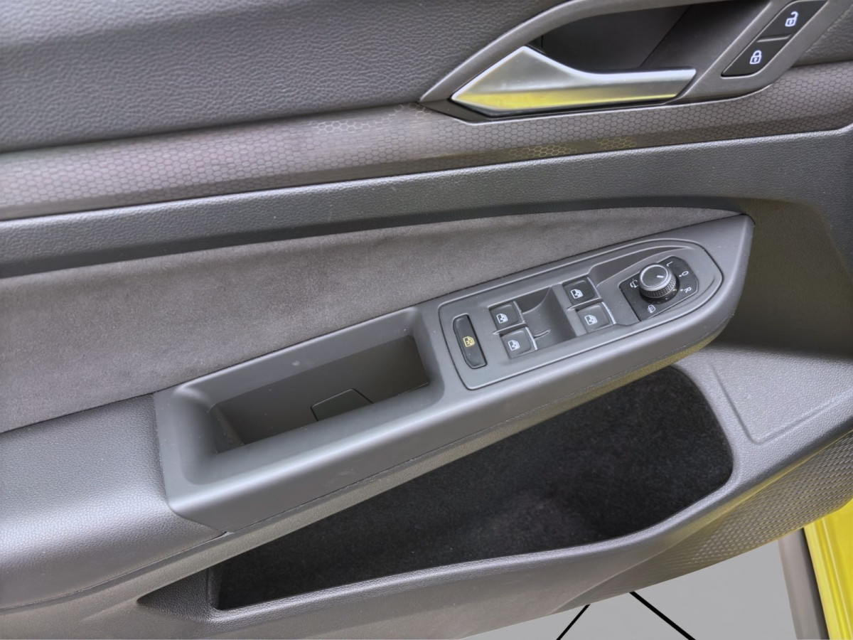 Thumb 9: Volkswagen Golf GTI CLUBSPORT NAVI KAMERA IQ.LIGHT DCC HuD