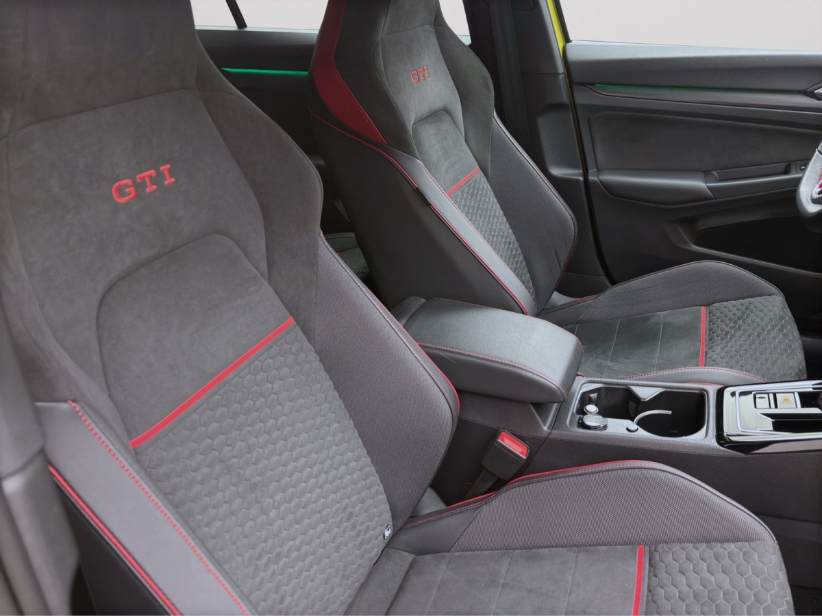 Thumb 15: Volkswagen Golf GTI CLUBSPORT NAVI KAMERA IQ.LIGHT DCC HuD