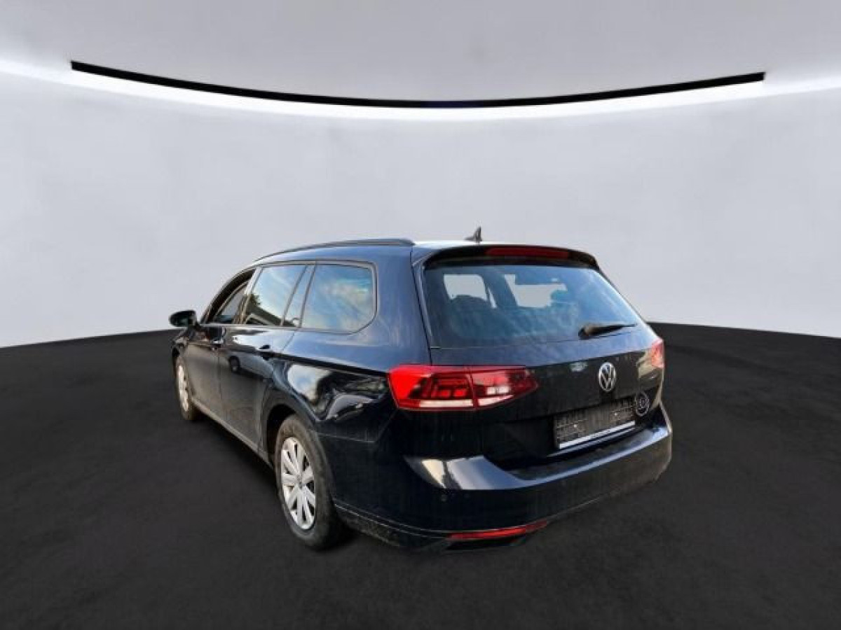 Thumb 1: Volkswagen Passat Variant 2.0 TDI DSG NAVI KAMERA SITZHZG PDC LED