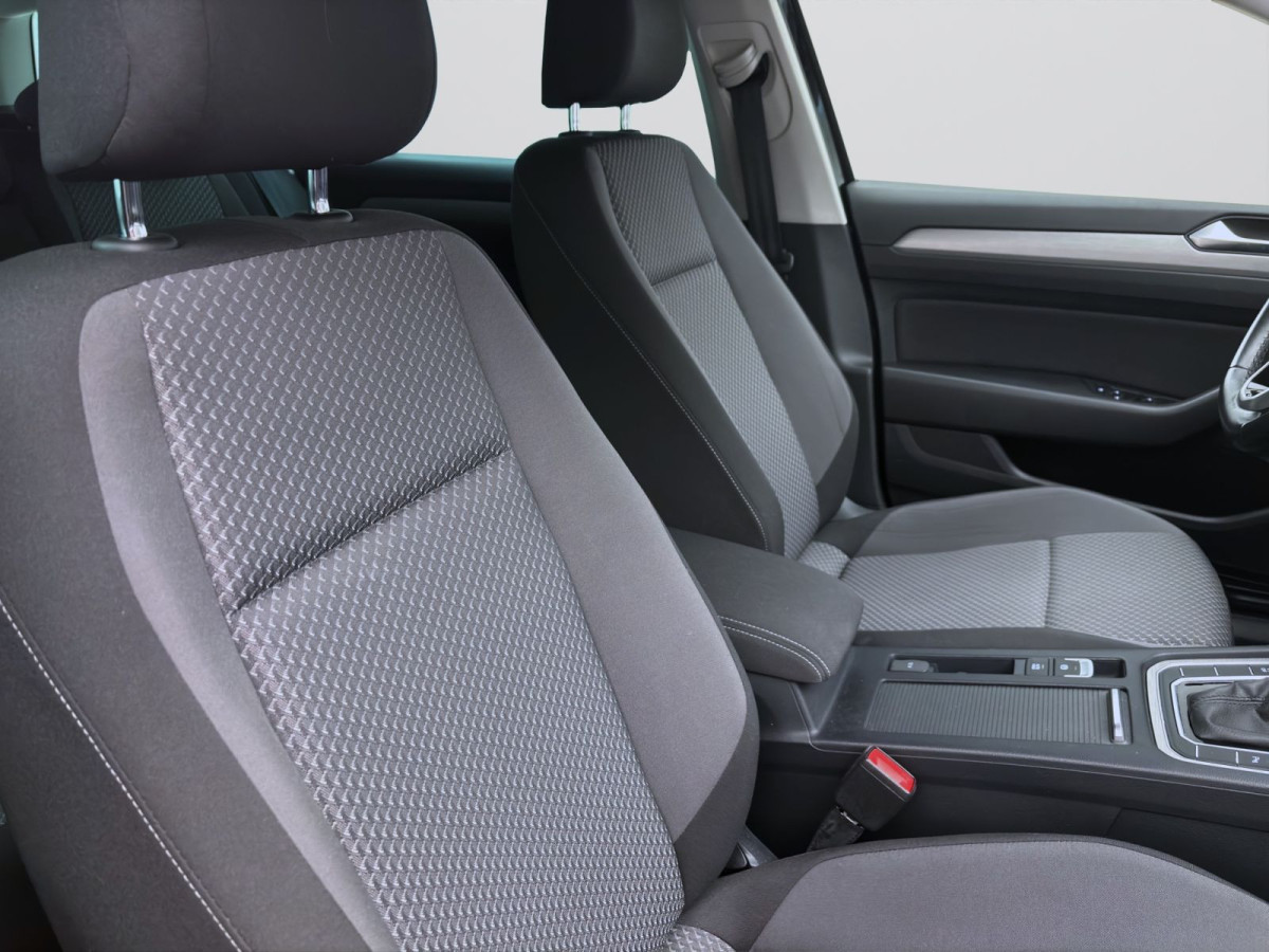 Thumb 15: Volkswagen Passat Variant 2.0 TDI DSG NAVI KAMERA SITZHZG PDC LED
