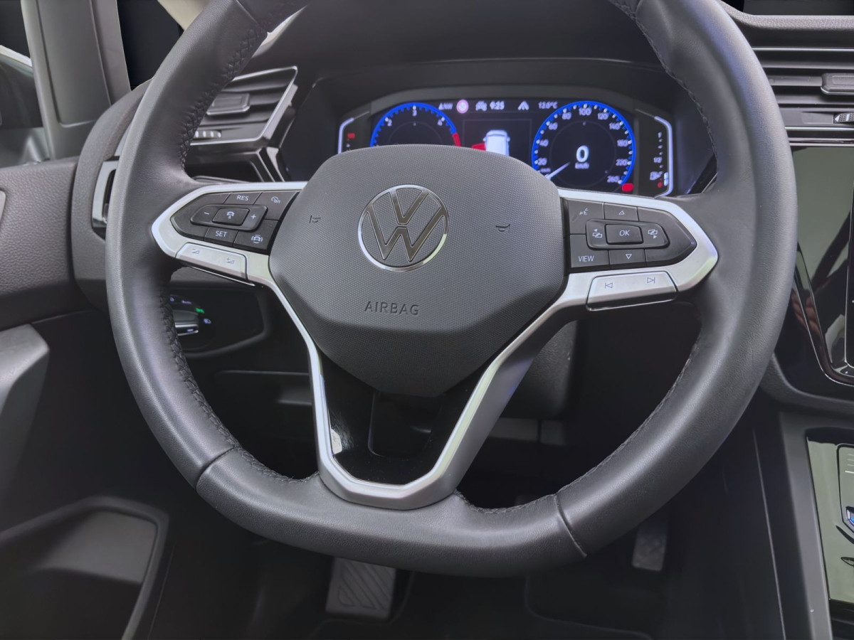 Thumb 11: Volkswagen Touran 2.0 TDI DSG HIGHLINE STDHZG AHK PANO