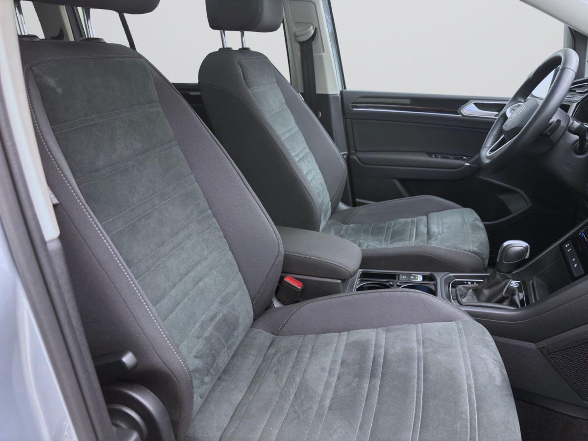Thumb 15: Volkswagen Touran 2.0 TDI DSG HIGHLINE STDHZG AHK PANO