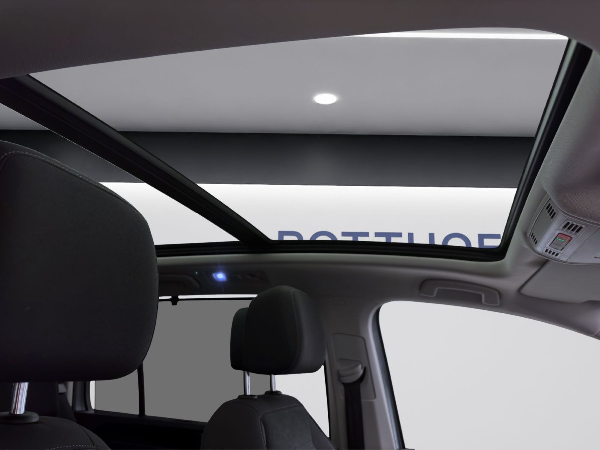 Thumb 16: Volkswagen Touran 2.0 TDI DSG HIGHLINE STDHZG AHK PANO