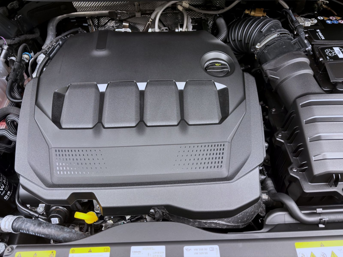 Thumb 17: Volkswagen Touran 2.0 TDI DSG HIGHLINE STDHZG AHK PANO