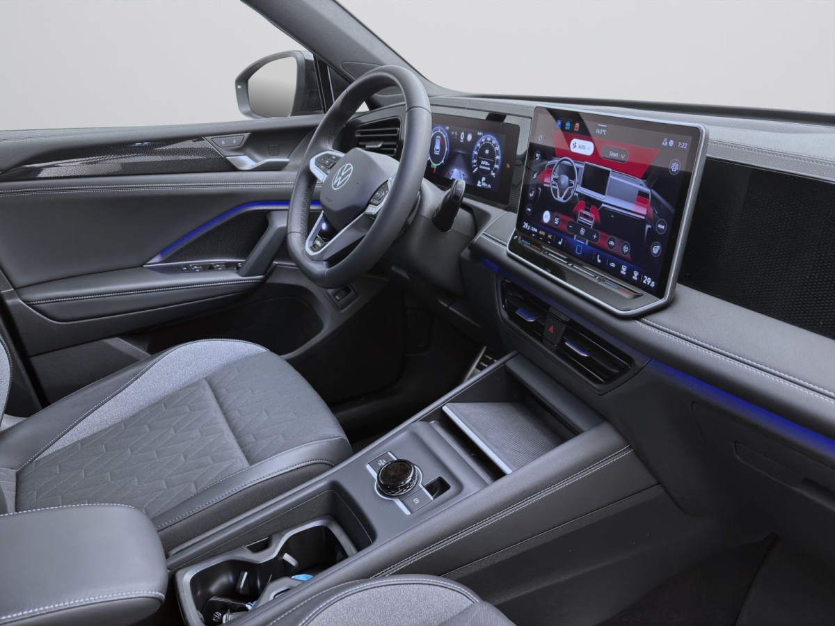 Thumb 16: Volkswagen Tiguan 2.0 TDI DSG GOAL AHK NAVI ACC SITZHZG