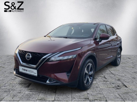 Automodell: Qashqai in der Farbe rot