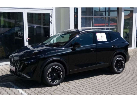 Automodell: Qashqai in der Farbe schwarz