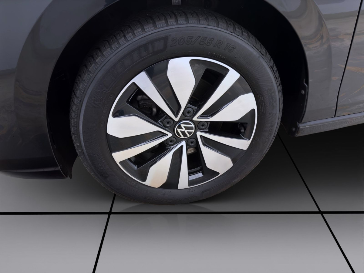 Thumb 7: Volkswagen Golf 2.0 TDI DSG MOVE AHK KAMERA PDC NAVI