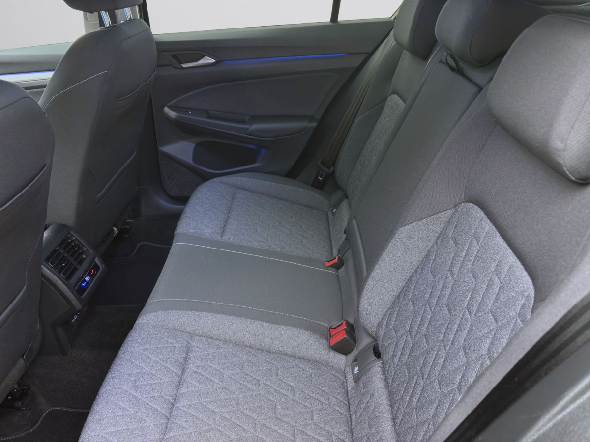 Thumb 14: Volkswagen Golf 2.0 TDI DSG MOVE AHK KAMERA PDC NAVI