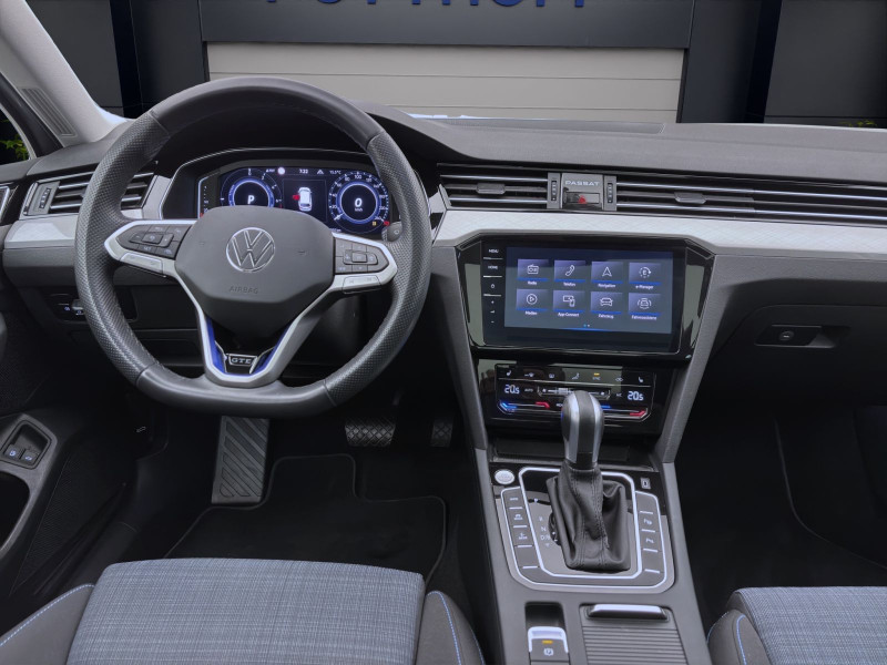 Bild 12: Volkswagen Passat Variant 1.4 TSI eHybrid DSG GTE PANO AHK NAVI IQ.LIGHT