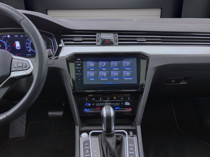 Bild 13: Volkswagen Passat Variant 1.4 TSI eHybrid DSG GTE PANO AHK NAVI IQ.LIGHT