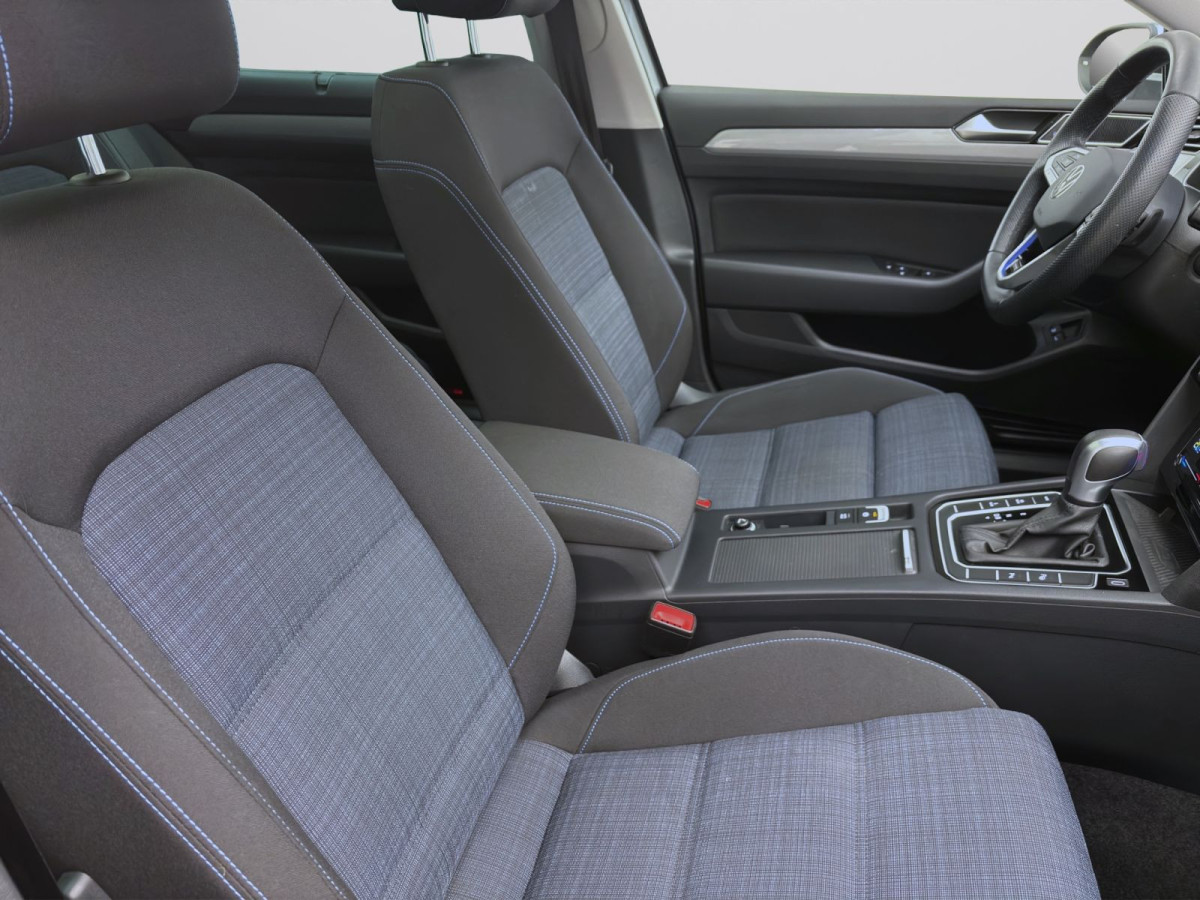 Thumb 15: Volkswagen Passat Variant 1.4 TSI eHybrid DSG GTE PANO AHK NAVI IQ.LIGHT