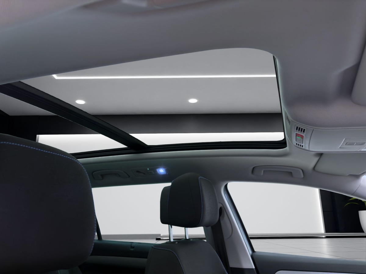 Thumb 16: Volkswagen Passat Variant 1.4 TSI eHybrid DSG GTE PANO AHK NAVI IQ.LIGHT