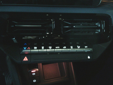 Ansicht 15 - Neuwagen Fahrzeug, Modell Micra der Marke Nissan von Verkäufer Autohaus am Westbahnhof GmbH