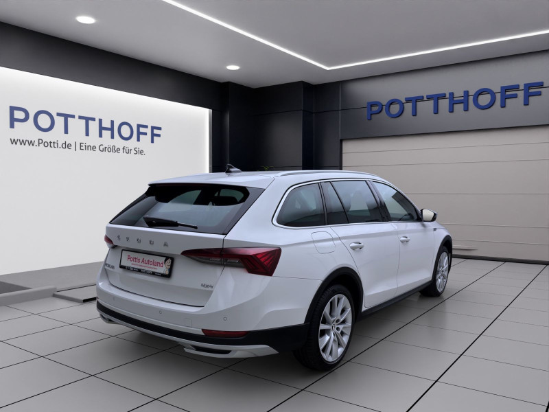 Bild 4: Škoda Octavia Combi 2.0 TDI DSG 4x4 SCOUT AHK NAVI SITZHZG PDC