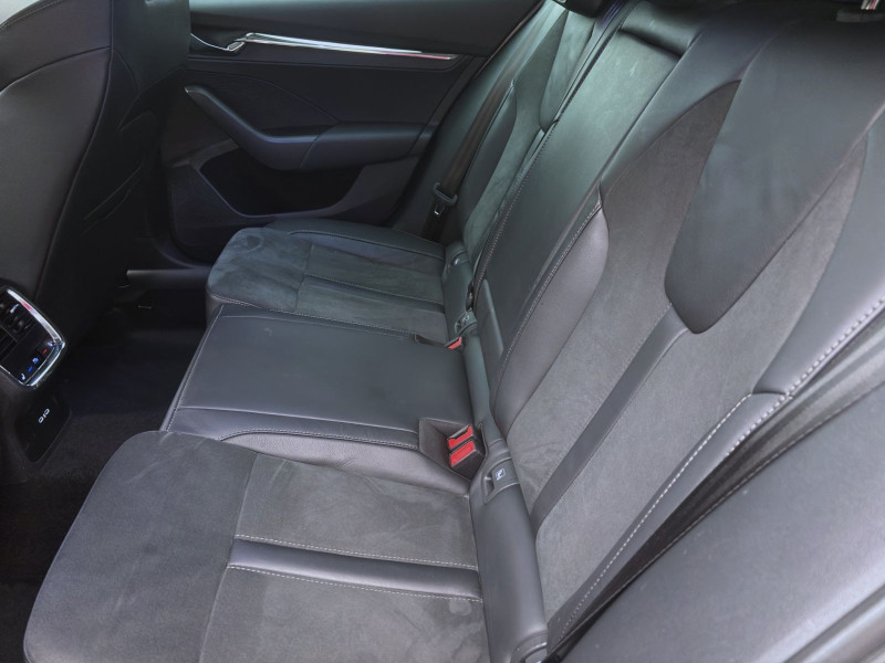 Bild 14: Škoda Octavia Combi 2.0 TDI DSG 4x4 SCOUT AHK NAVI SITZHZG PDC