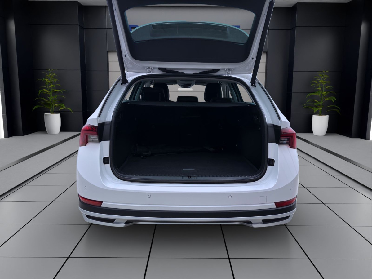 Thumb 3: Škoda Octavia Combi 2.0 TDI DSG 4x4 SCOUT AHK NAVI SITZHZG PDC