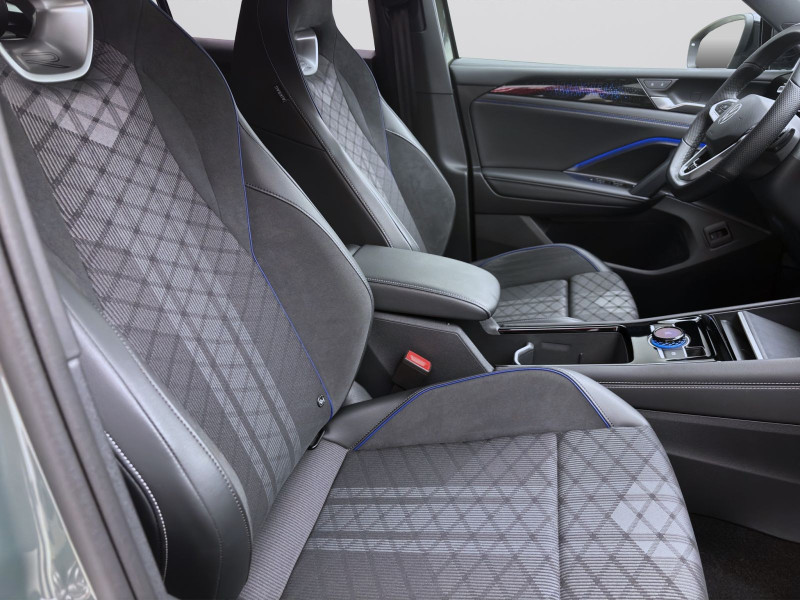 Bild 15: Volkswagen Tiguan 2.0 TDI DSG R-LINE AHK NAVI KAMERA IQ.LIGHT