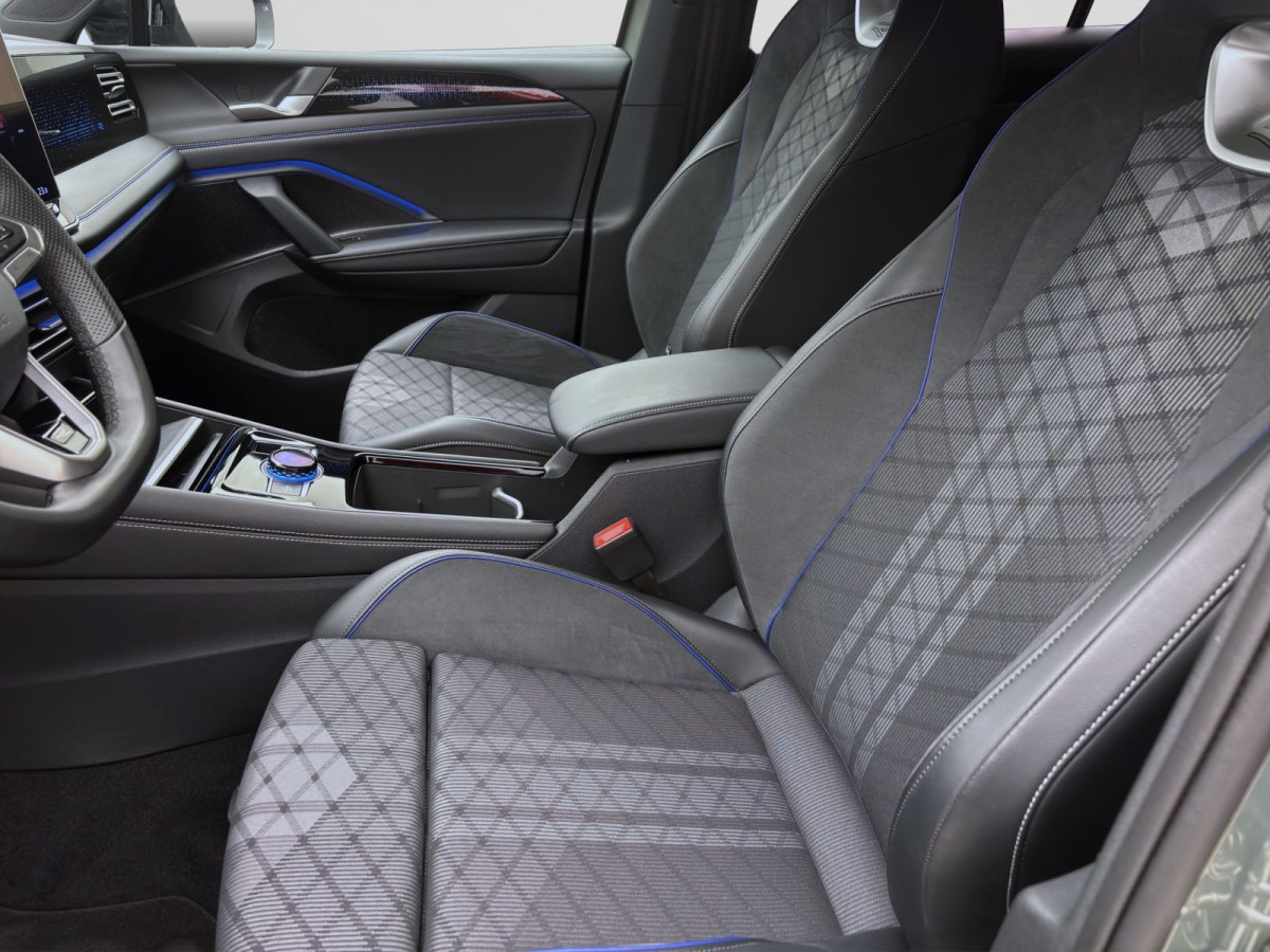 Thumb 8: Volkswagen Tiguan 2.0 TDI DSG R-LINE AHK NAVI KAMERA IQ.LIGHT