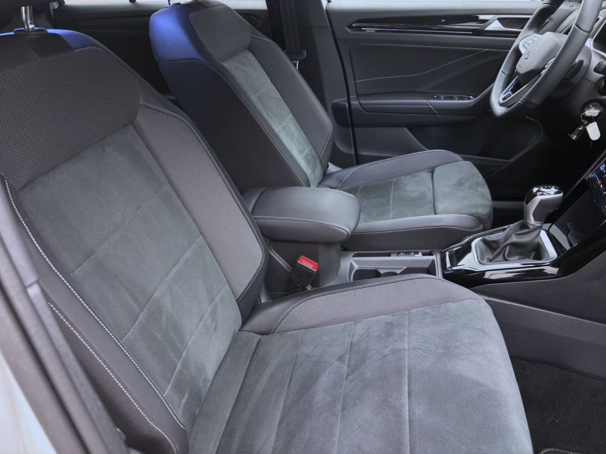 Thumb 15: Volkswagen T-Roc 1.5 TSI DSG R-LINE AHK NAVI KAMERA ACC LED+