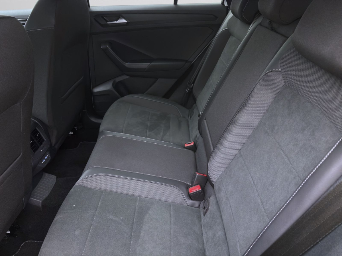 Thumb 14: Volkswagen T-Roc 1.5 TSI DSG R-LINE AHK NAVI KAMERA ACC LED+