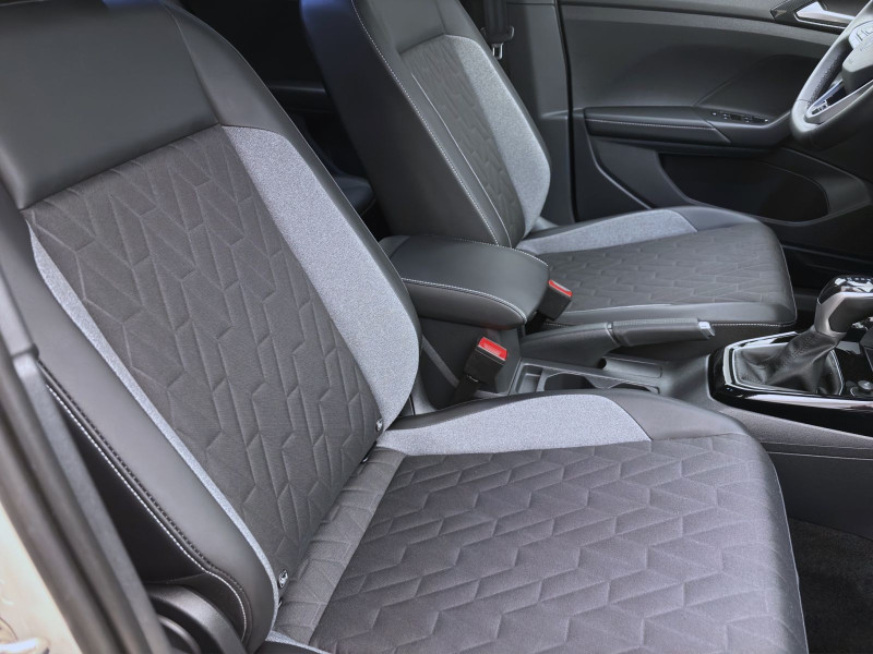 Bild 15: Volkswagen T-Cross 1.0 TSI DSG GOAL AHK PDC NAVI SITZHZG