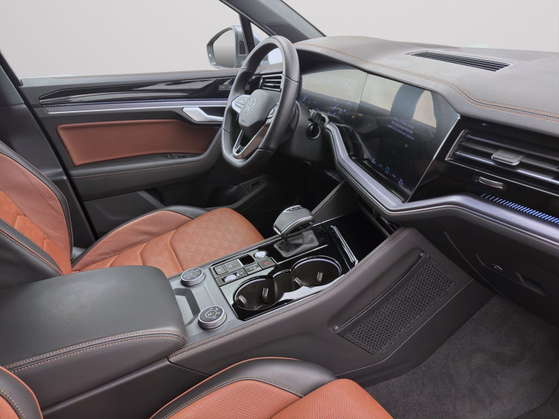 Bild 16: Volkswagen Touareg 3.0 TDI DSG 4M R-LINE LUFT STDHZG AHK NAVI