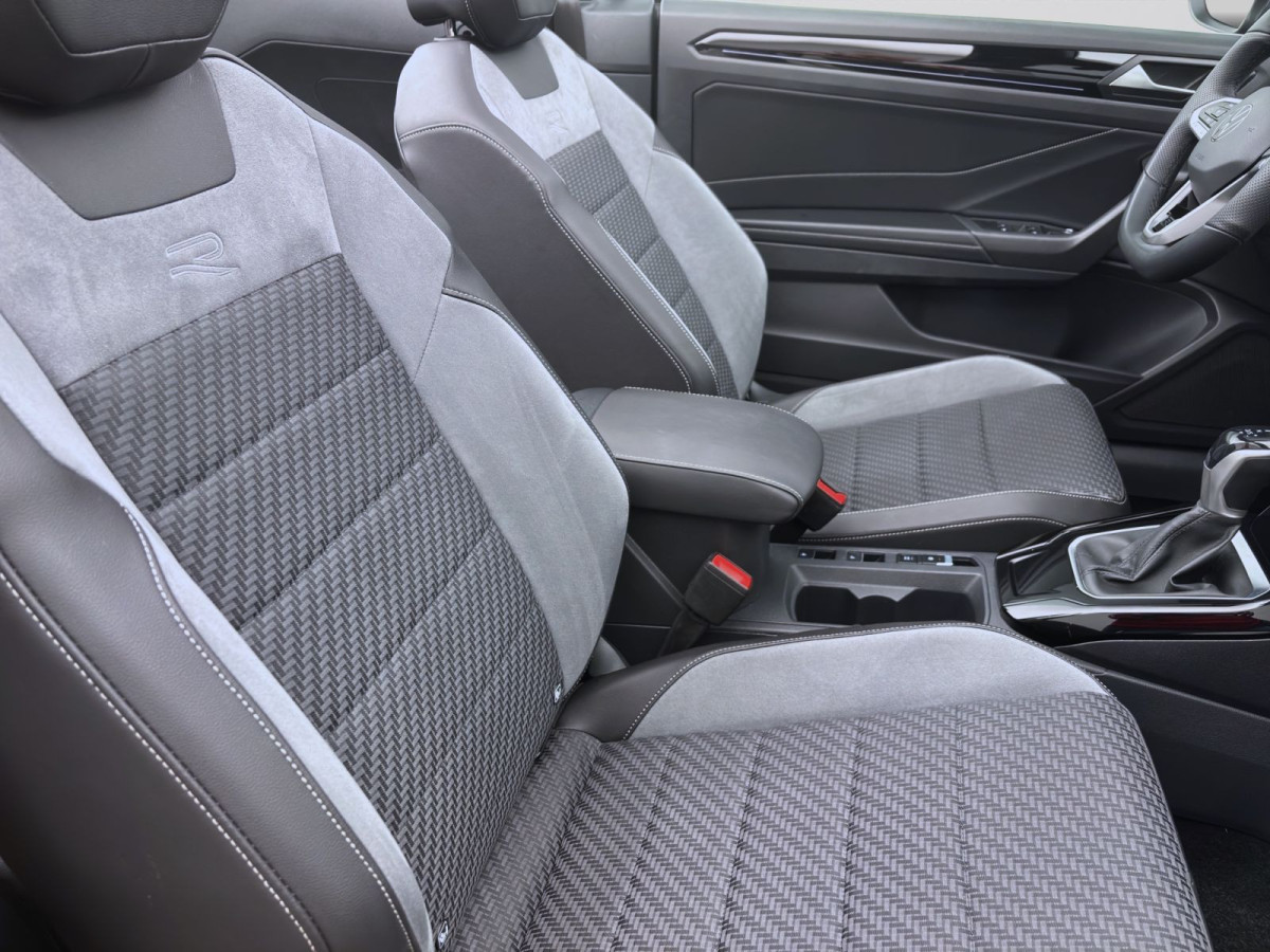 Thumb 15: Volkswagen T-Roc Cabriolet 1.5 TSI DSG R-LINE AHK NAVI ACC SITZHZG