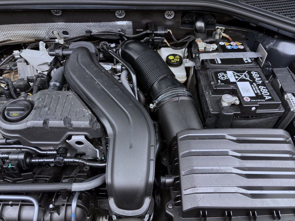 Thumb 17: Volkswagen T-Roc Cabriolet 1.5 TSI DSG R-LINE AHK NAVI ACC SITZHZG