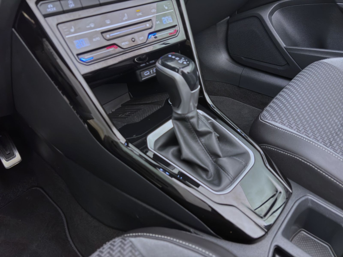 Thumb 13: Volkswagen T-Roc Cabriolet 1.5 TSI DSG R-LINE AHK NAVI SITZHZG PDC