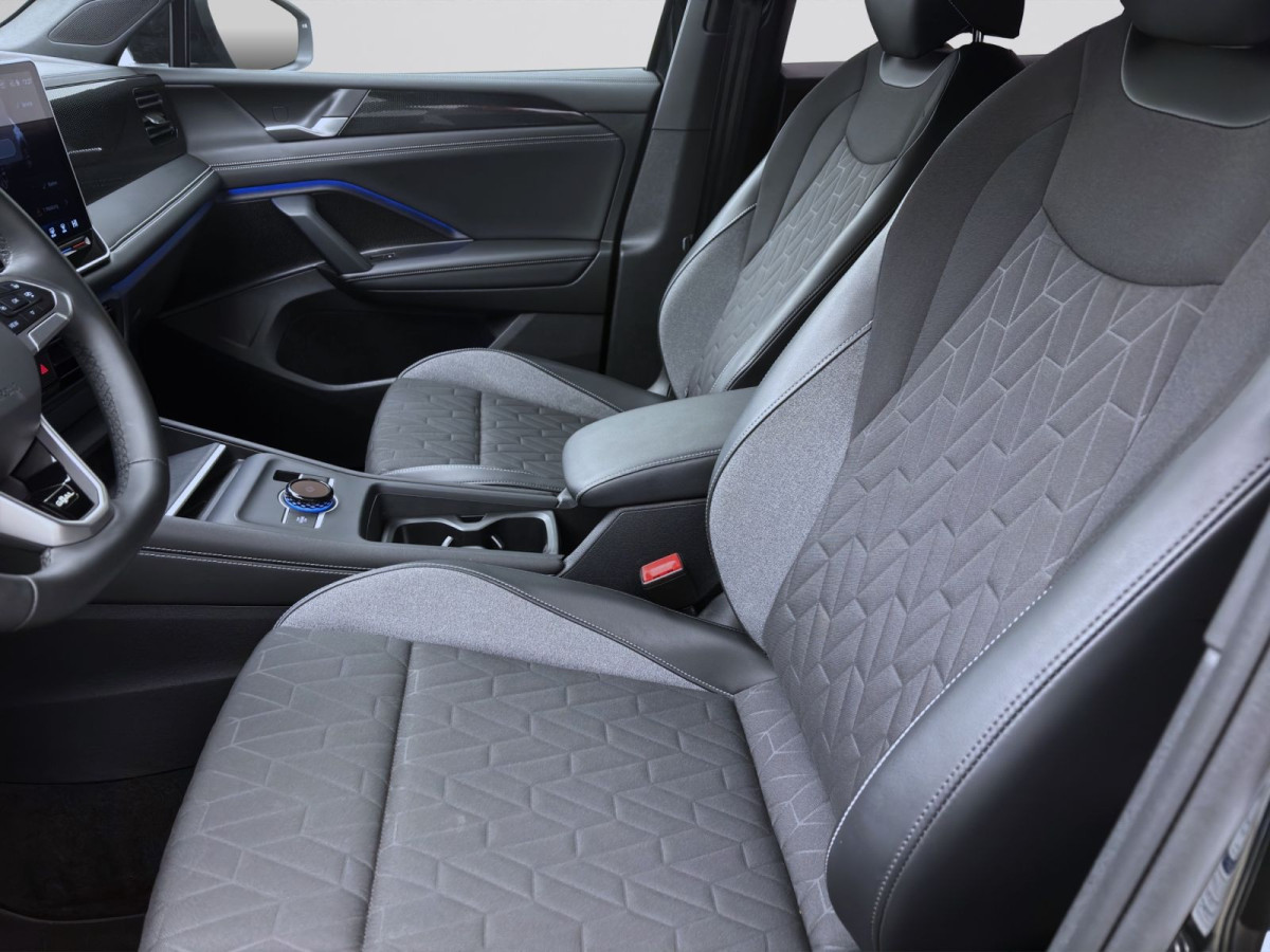 Thumb 8: Volkswagen Tiguan 2.0 TDI DSG GOAL AHK NAVI KAMERA IQ.LIGHT