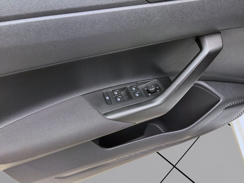 Bild 9: Volkswagen Polo 1.0 MPI PDC LED SITZHZG DAB+