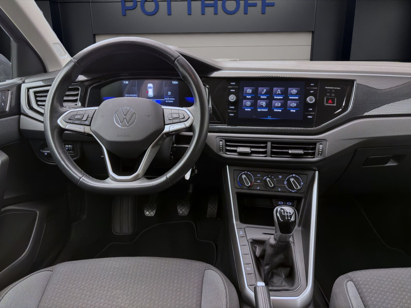 Bild 12: Volkswagen Polo 1.0 MPI LIFE NAVI PDC SITZHZG KLIMA