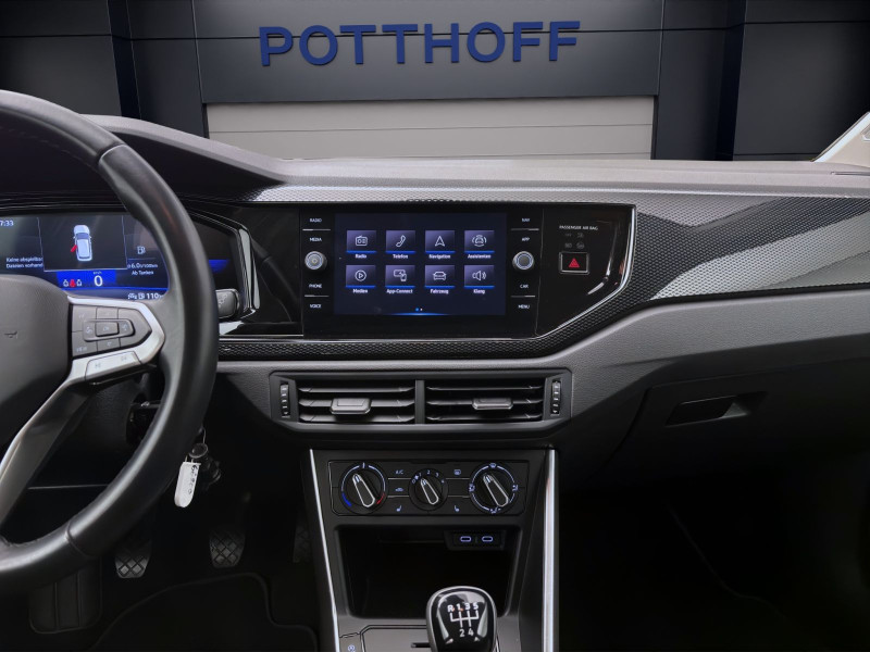 Bild 13: Volkswagen Polo 1.0 MPI LIFE NAVI PDC SITZHZG KLIMA
