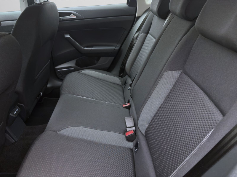 Bild 14: Volkswagen Polo 1.0 MPI LIFE NAVI PDC SITZHZG KLIMA