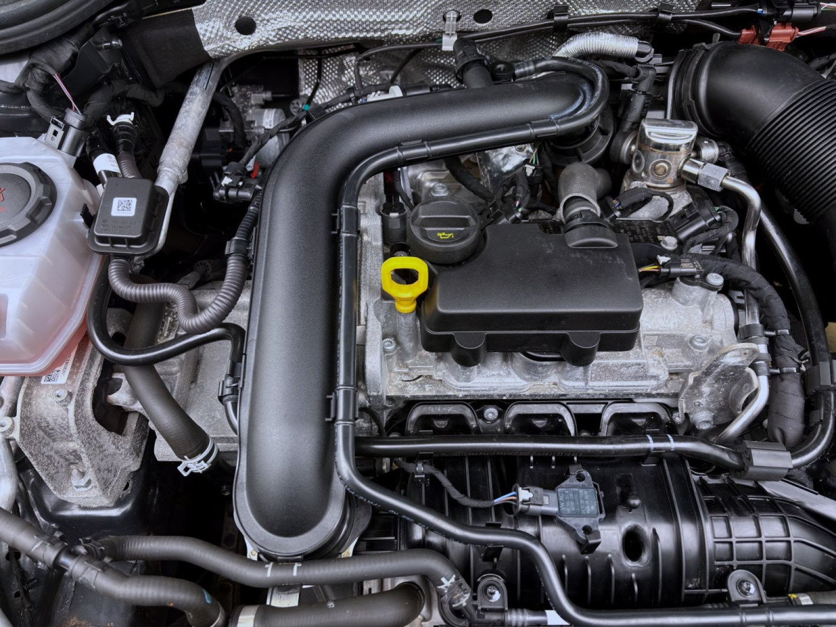 Thumb 17: Volkswagen Golf 1.5 TSI MOVE PDC LED SITZHZG DAB+