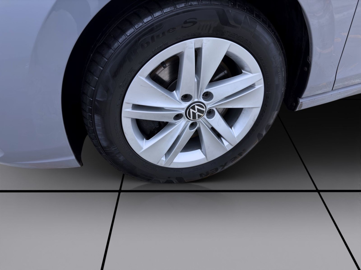 Thumb 6: Volkswagen Golf Variant 2.0 TDI LIFE PANO AHK NAVI SITZHZG