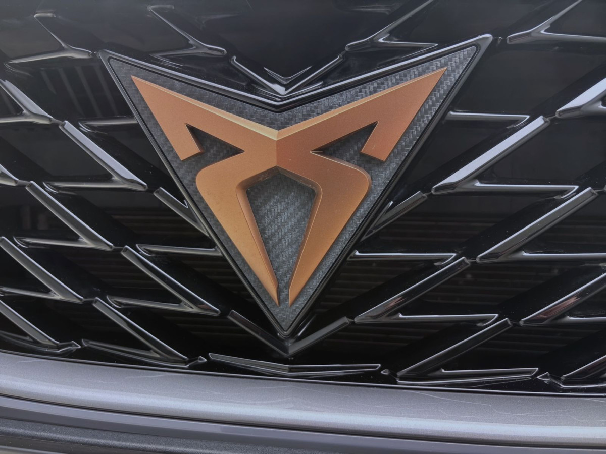 Thumb 19: Cupra Formentor 1.4 TSI e-Hybrid DSG VZ NAVI KAMERA PDC SITZHZG