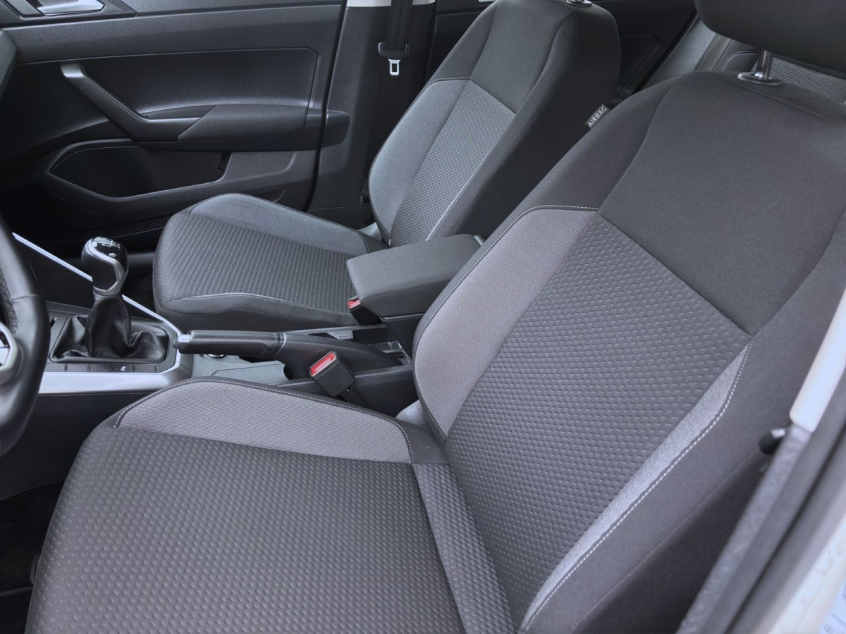 Thumb 8: Volkswagen Polo 1.0 MPI LIFE NAVI PDC LED DAB+