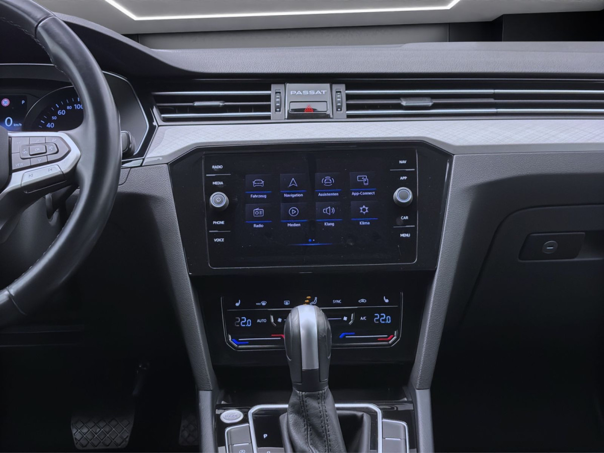 Thumb 13: Volkswagen Passat Variant 2.0 TDI DSG BUSINESS AHK NAVI KAMERA PDC