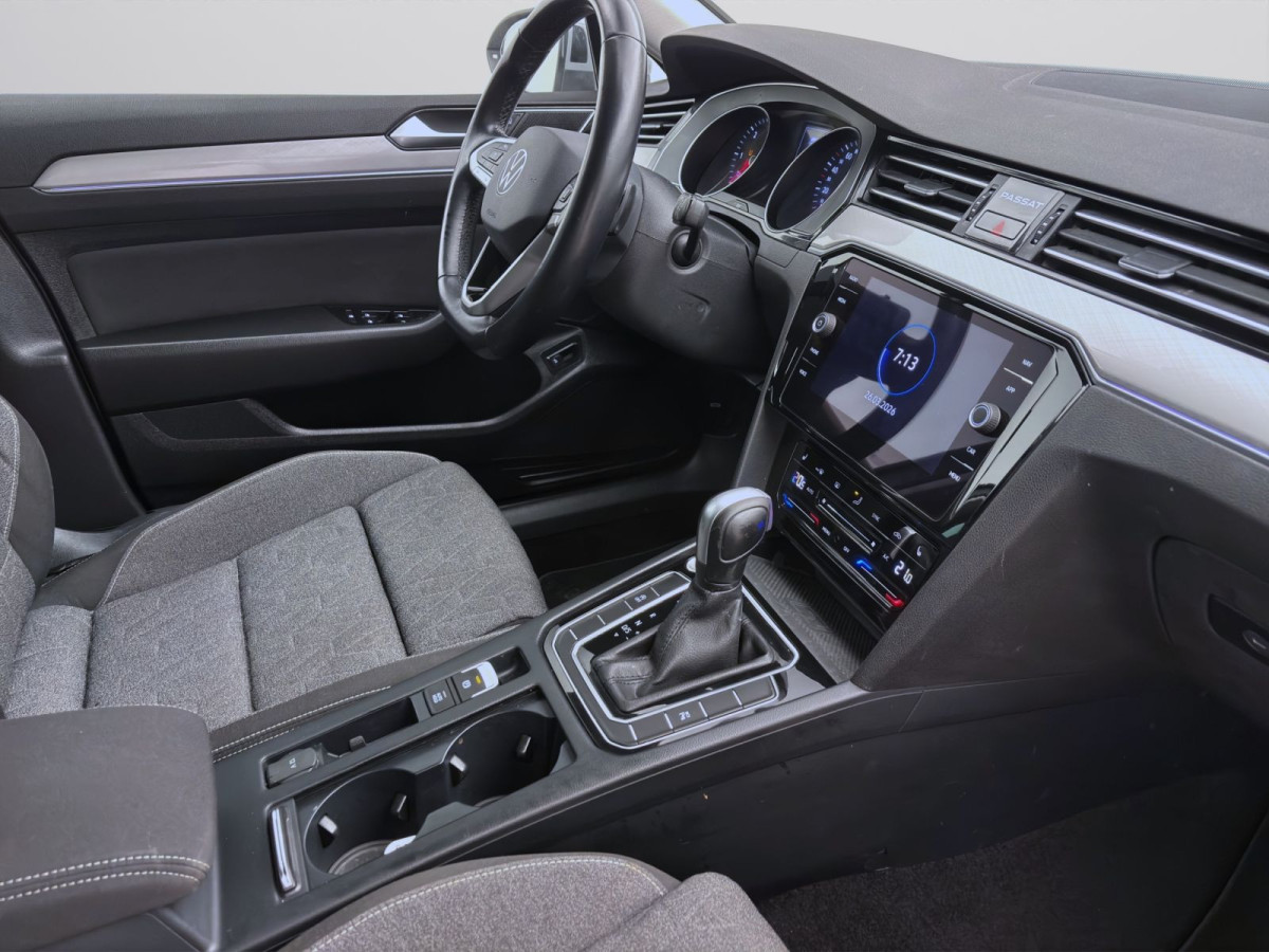Thumb 16: Volkswagen Passat Variant 2.0 TDI DSG BUSINESS NAVI KAMERA PDC IQ.LIGHT