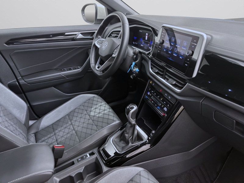 Bild 16: Volkswagen T-Roc 1.0 TSI R-LINE PDC SITZHZG LED KLIMA ACC