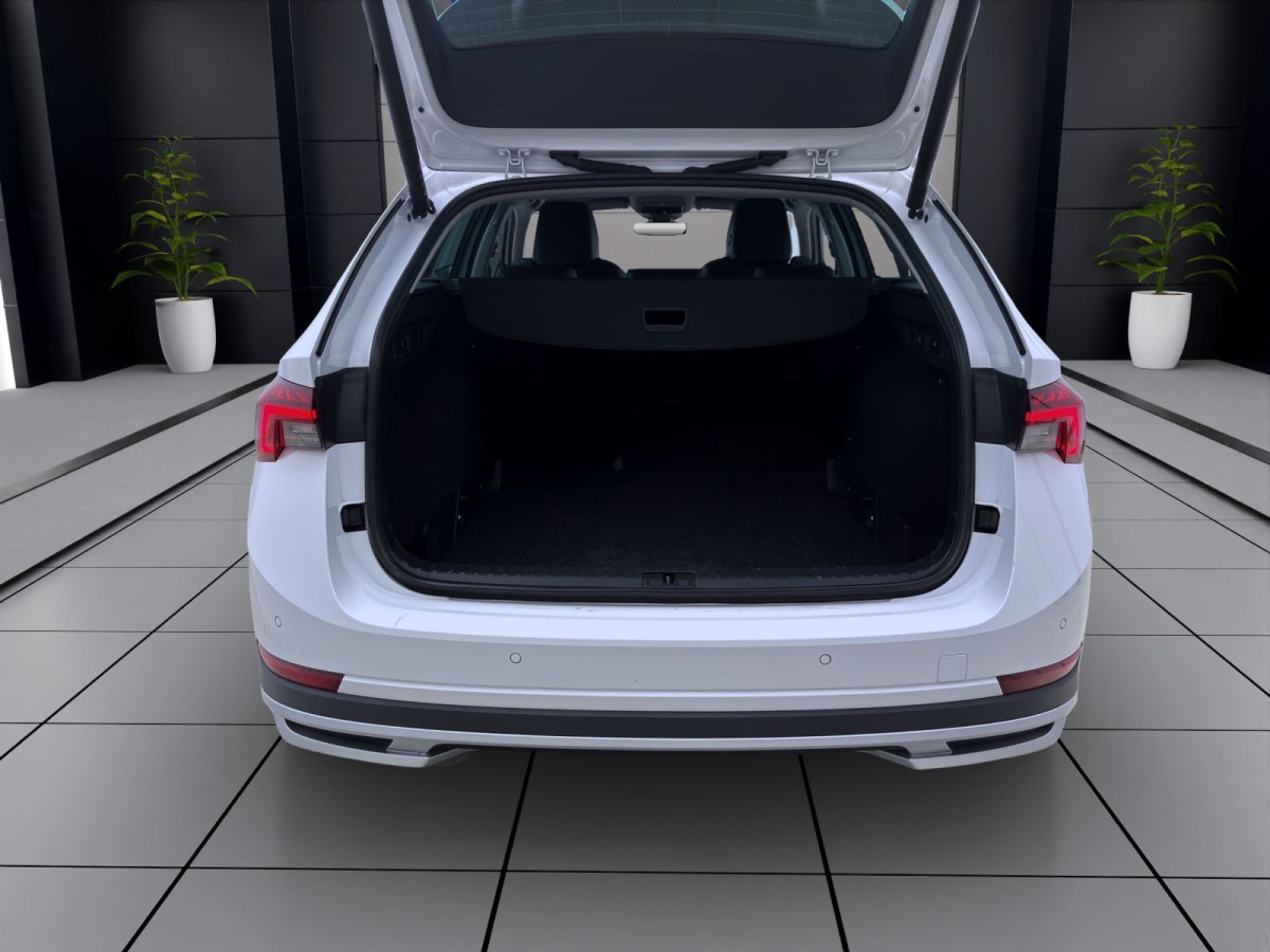 Thumb 3: Škoda Octavia Combi 2.0 TDI DSG 4x4 SCOUT AHK NAVI PDC MATRIX